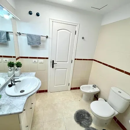 Great View Over The Ocean In Blanca With Wifi And Pool