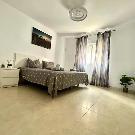 Great View Over The Ocean In Blanca With Wifi And Pool Apartament